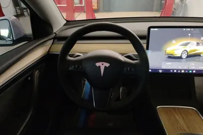 Tesla Model Y 2022, 89100 км, за 25134 USD - фото 13