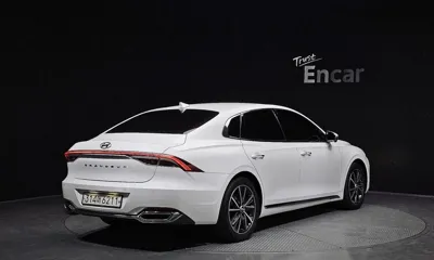 Hyundai Grandeur 2022, 84089 км, за 15798.53 USD