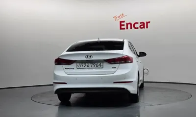 Hyundai Avante 2017, 107322 км, за 5435.84 USD