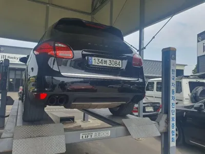 Porsche Cayenne · 2012 год