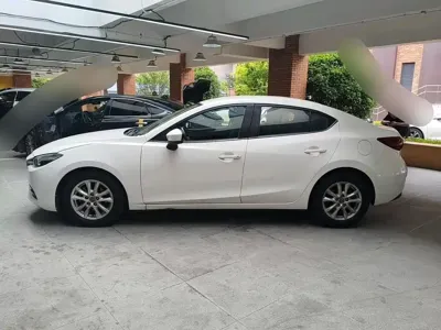 Mazda 3 Axela 2018, 103900 км, за 4988.13 USD