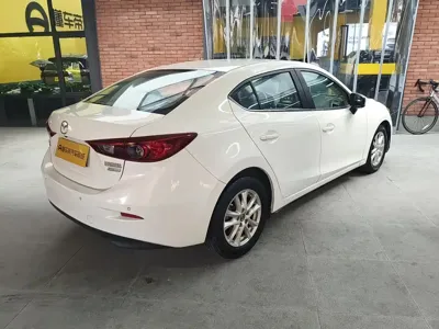 Mazda 3 Axela 2018, 103900 км, за 4988.13 USD