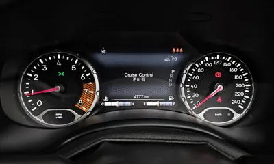 Jeep Renegade 2023, 4777 км, за 18688.54 USD - фото 8