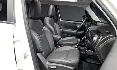 Jeep Renegade 2023, 4777 км, за 18688.54 USD - фото 11
