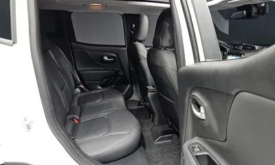 Jeep Renegade 2023, 4777 км, за 18688.54 USD - фото 12