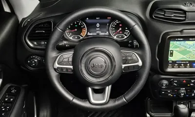 Jeep Renegade 2023, 4777 км, за 18688.54 USD - фото 13