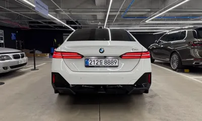 BMW 5-Series 2025, 11400 км, за 39654.15 USD