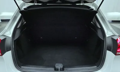 Mercedes-Benz A-Class 2020, 59239 км, за 14105.95 USD - фото 20