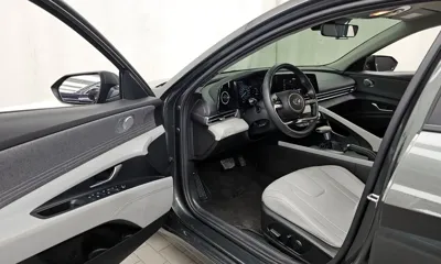 Hyundai Avante 2021, 29651 км, за 12465.54 USD - фото 10