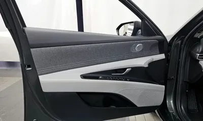 Hyundai Avante 2021, 29651 км, за 12465.54 USD - фото 24