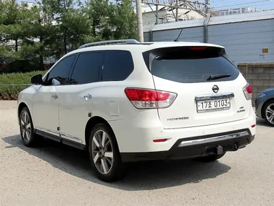 Nissan Pathfinder 2016, 134468 км, за 6175.65 USD