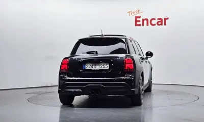 MINI Cooper 2023, 52478 км, за 16213.73 USD