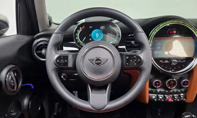 MINI Cooper 2023, 52478 км, за 16083.86 USD - фото 13