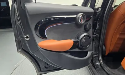 MINI Cooper 2023, 52478 км, за 16083.86 USD - фото 25
