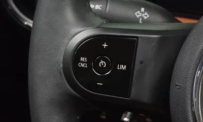 MINI Cooper 2023, 52478 км, за 16083.86 USD - фото 28