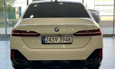 BMW 5-Series 2024, 27422 км, за 34453.61 USD