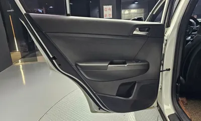 Kia Sportage 2019, 108157 км, за 10011.05 USD - фото 25