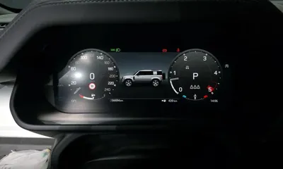 Land Rover Defender 2024, 56694 км, за 49755.79 USD - фото 8