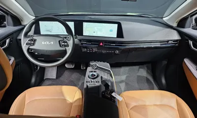 Kia EV6 2022, 49889 км, за 20874.36 USD - фото 7