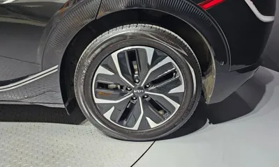 Kia EV6 2022, 49889 км, за 20874.36 USD - фото 21