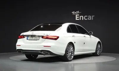 Mercedes-Benz E-Class 2021, 84577 км, за 23337.44 USD - фото 2