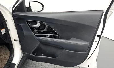 Kia Niro 2017, 101219 км, за 8847.26 USD - фото 27