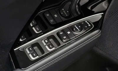 Kia Niro 2017, 101219 км, за 8847.26 USD - фото 28