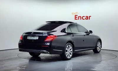 Mercedes-Benz E-Class 2019, 105237 км, за 14469.77 USD