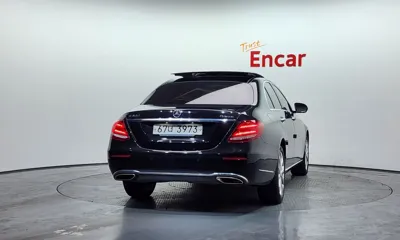 Mercedes-Benz E-Class 2019, 105237 км, за 14469.77 USD