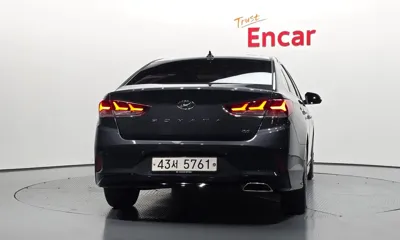 Hyundai Sonata 2018, 169746 км, за 5788.89 USD