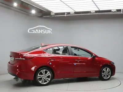 Hyundai Avante 2017, 97009 км, за 5310.49 USD