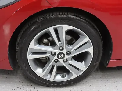 Hyundai Avante 2017, 97009 км, за 5310.49 USD