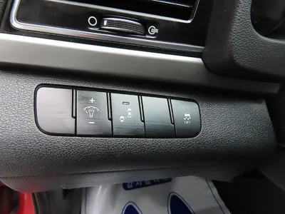 Hyundai Avante 2017, 97009 км, за 5310.49 USD - фото 13