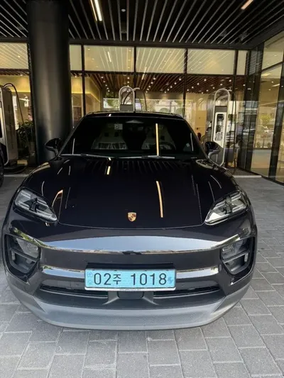 Porsche Macan · 2026 год