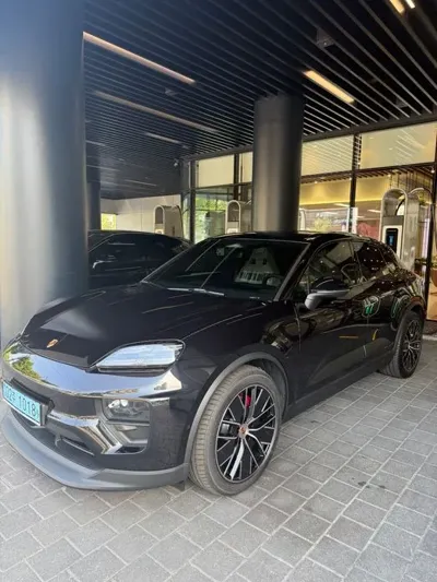 Porsche Macan 2026, 1200 км, за 58631.95 USD