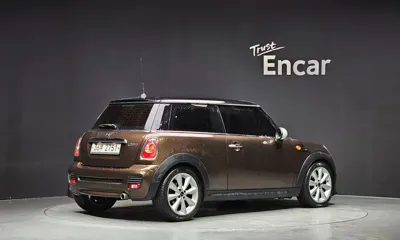 MINI Cooper 2012, 149521 км, за 3061.89 USD