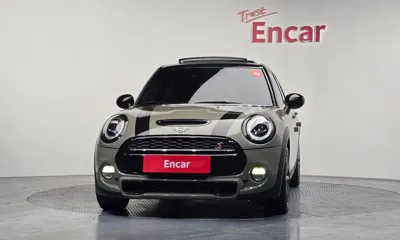 MINI Cooper 2019, 43489 км, за 13207.79 USD
