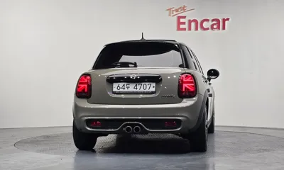 MINI Cooper 2019, 43489 км, за 13207.79 USD