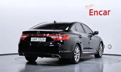 Hyundai Grandeur 2015, 106858 км, за 4857.56 USD