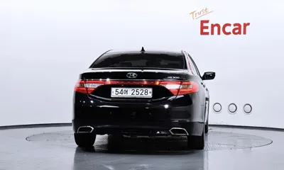 Hyundai Grandeur 2015, 106858 км, за 4857.56 USD