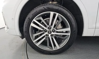 Audi Q5 2021, 58514 км, за 25945.86 USD