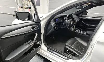 BMW 5-Series 2018, 161097 км, за 20840.4 USD - фото 10