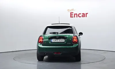MINI Cooper 2021, 58981 км, за 11470.1 USD
