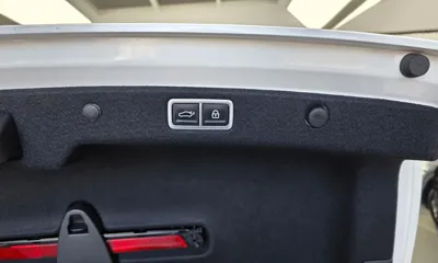 Hyundai Grandeur 2023, 40836 км, за 20810.58 USD - фото 27