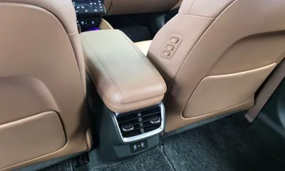 Hyundai Grandeur 2023, 40836 км, за 20810.58 USD - фото 33