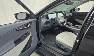 Kia EV6 2023, 23560 км, за 22794.84 USD - фото 10