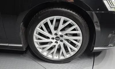Audi A8 2021, 51107 км, за 36982.37 USD