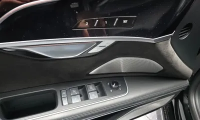 Audi A8 2021, 51107 км, за 36982.37 USD - фото 30