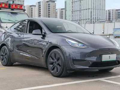 Tesla Model Y 2024, 38000 км, за 27191.94 USD