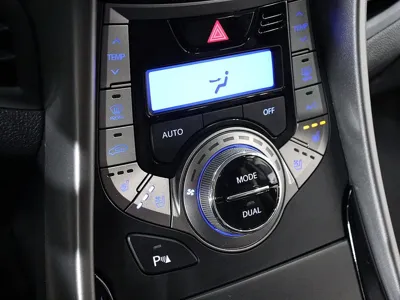 Hyundai Avante 2013, 69231 км, за 4225.44 USD - фото 16